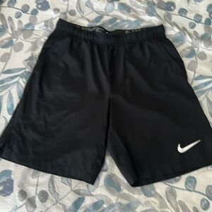 Nike dri fit Men’s short. Medium